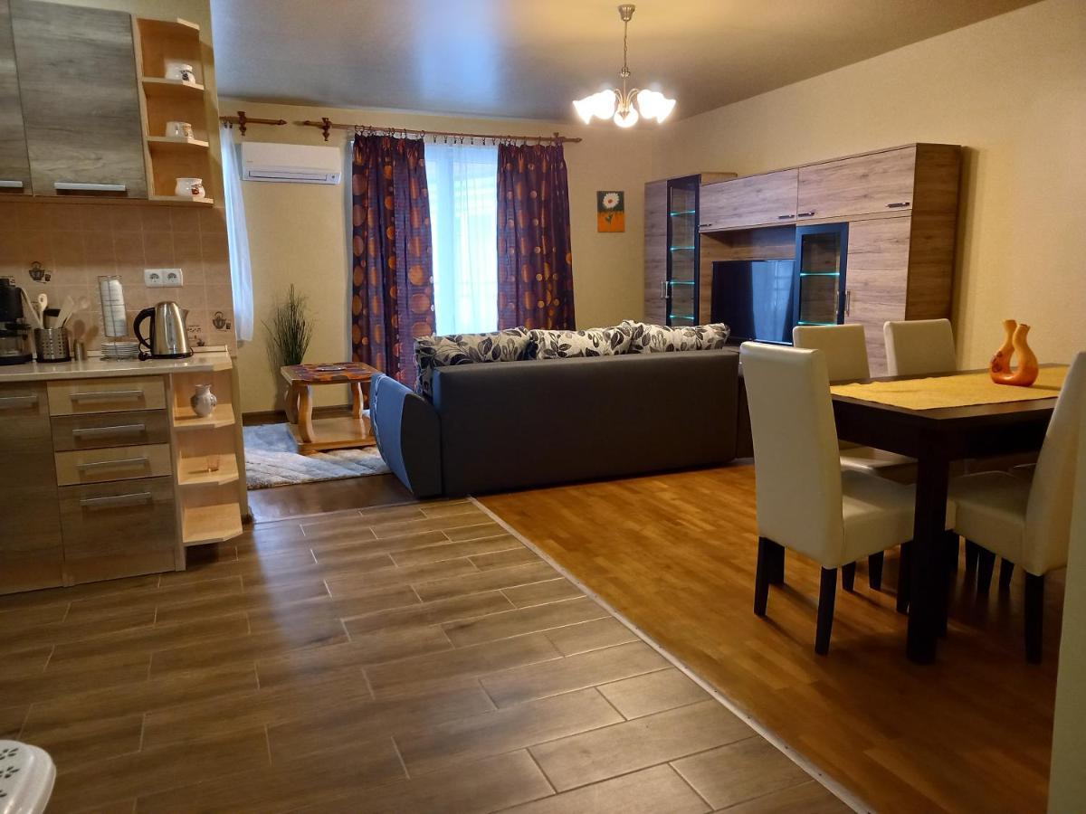 Thermal Apartman Hajduszoboszlo Exterior foto