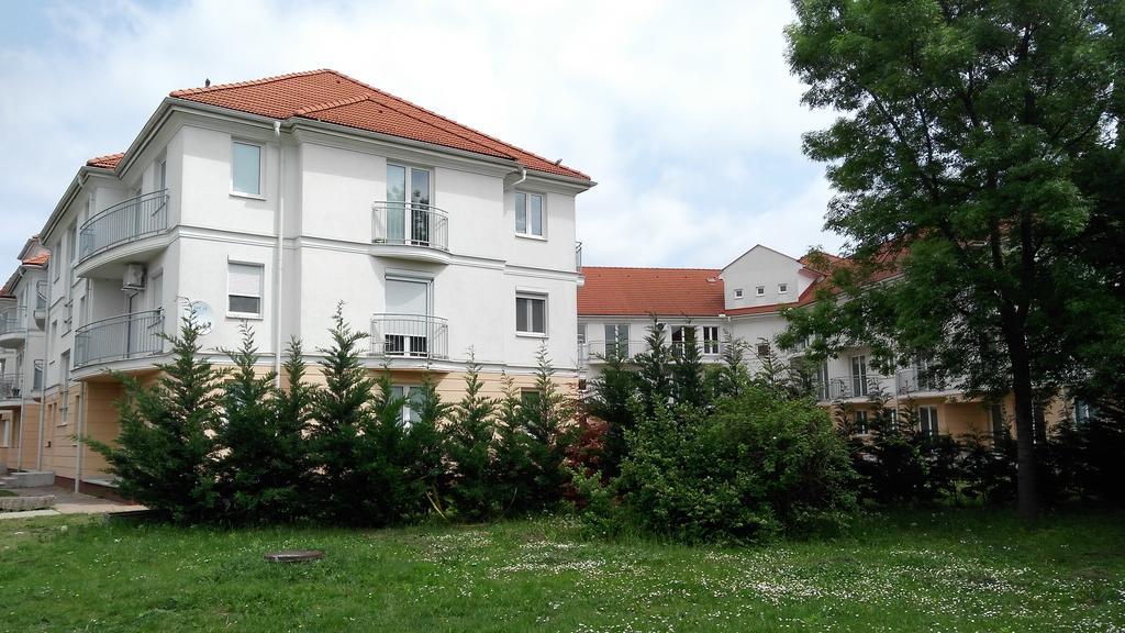 Thermal Apartman Hajduszoboszlo Exterior foto